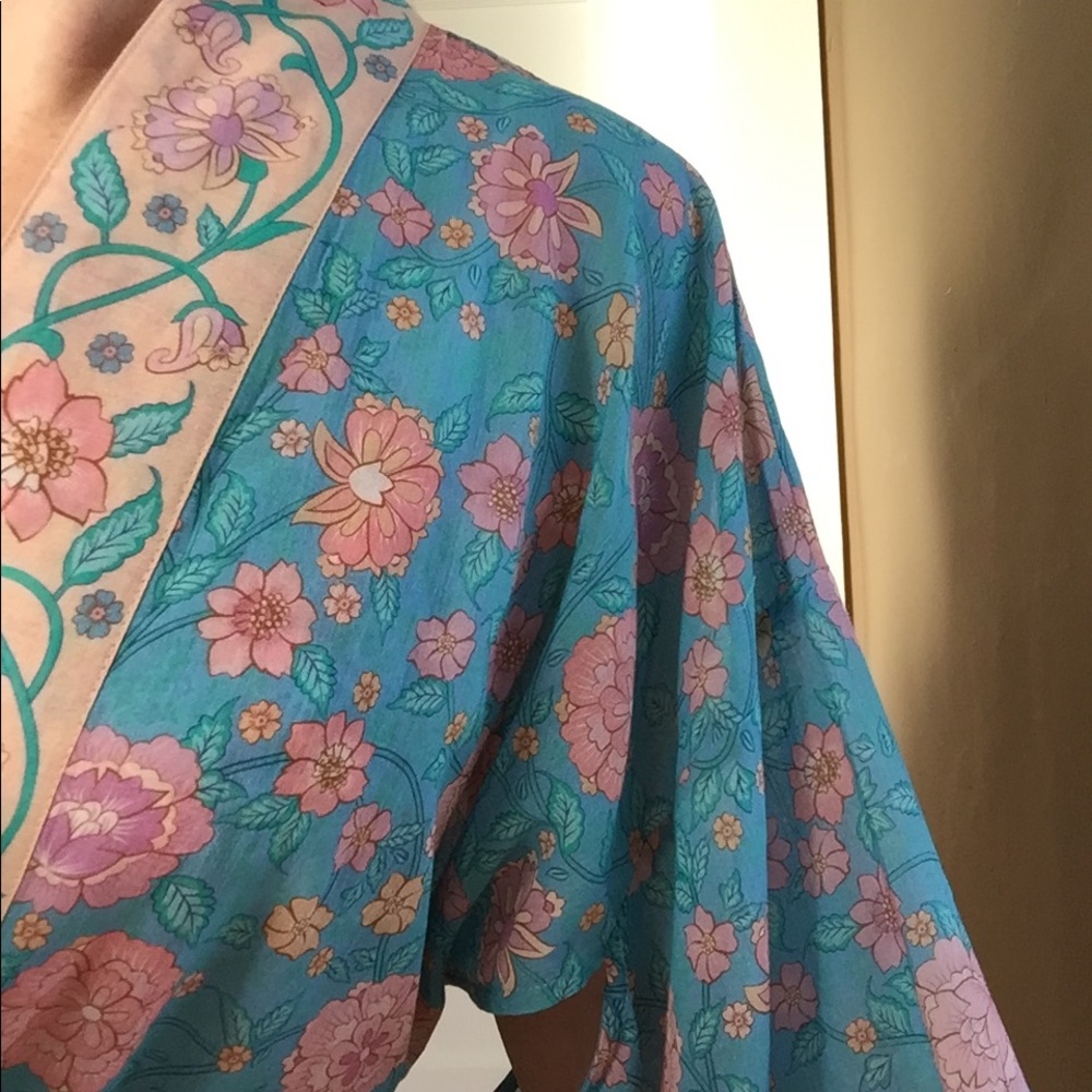 Love Story Midi Robe - Picture 9 of 12